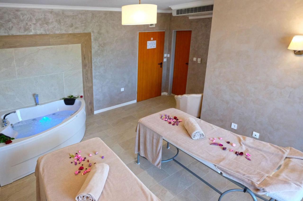 Paradise Hotel & Relax Center Pomorie Exterior photo